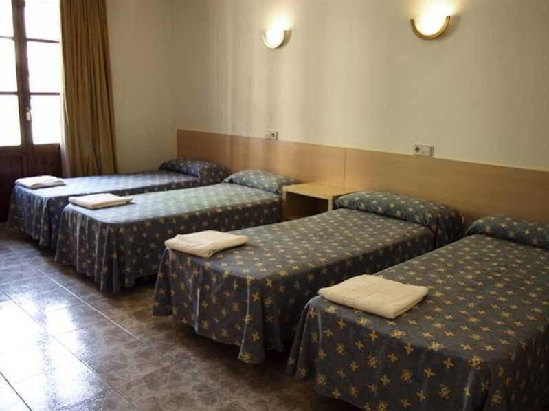 Hostal Abrevadero 바르셀로나 외부 사진